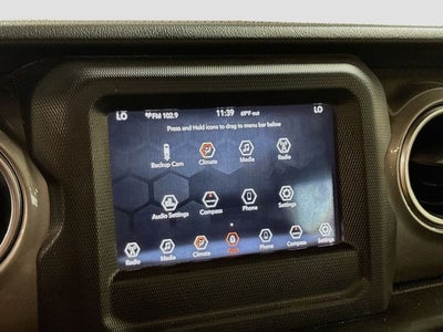 2020 Jeep Wrangler Unlimited Sahara W/ CLEAN CARFAX