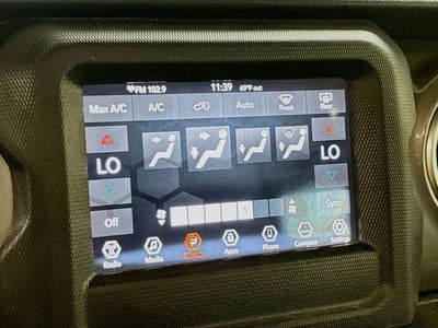 2020 Jeep Wrangler Unlimited Sahara W/ CLEAN CARFAX