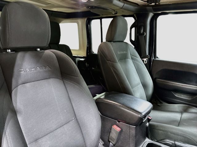 2020 Jeep Wrangler Unlimited Sahara W/ CLEAN CARFAX