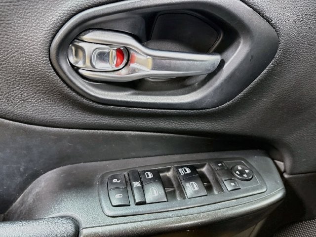 2019 Jeep Cherokee Trailhawk W/ HEATED SEATS