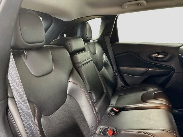 2019 Jeep Cherokee Trailhawk W/ HEATED SEATS