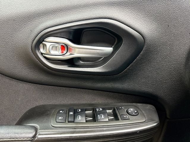 2014 Jeep Cherokee Latitude W/ HTD SEATS