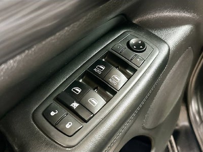 2019 Jeep Grand Cherokee Altitude W/ NAV + HTD SEATS