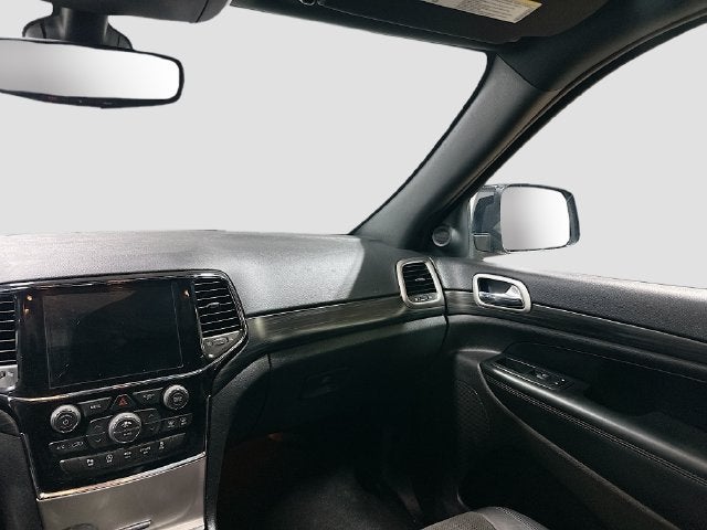 2019 Jeep Grand Cherokee Altitude W/ NAV + HTD SEATS