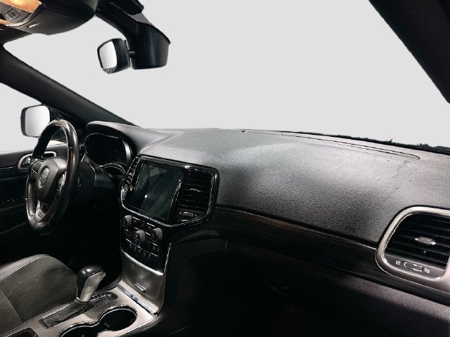 2019 Jeep Grand Cherokee Altitude W/ NAV + HTD SEATS