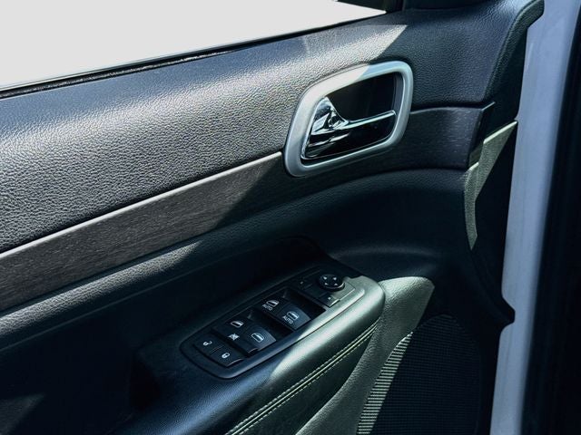 2015 Jeep Grand Cherokee Altitude W/ SUNROOF