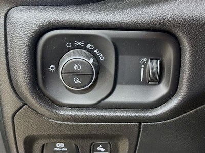 2021 RAM 1500 Big Horn/Lone Star W/ HTD SEATS