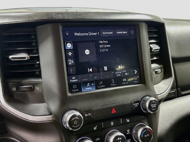 2022 RAM 1500 Big Horn/Lone Star W/ HTD SEATS!