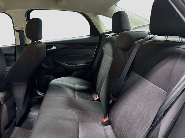 2018 Ford Focus SE CLEAN CARFAX!