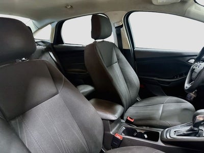 2018 Ford Focus SE CLEAN CARFAX!