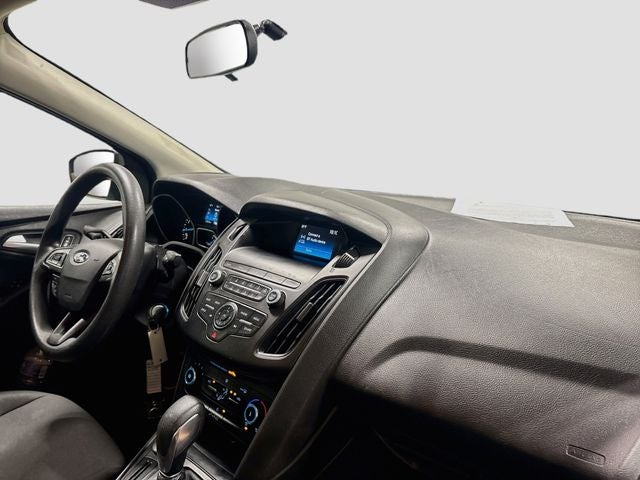 2018 Ford Focus SE CLEAN CARFAX!