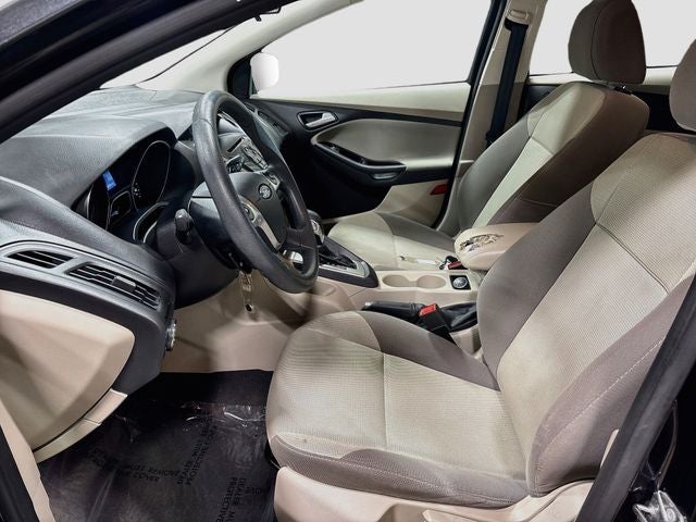 2014 Ford Focus SE W/ CLEAN CARFAX!