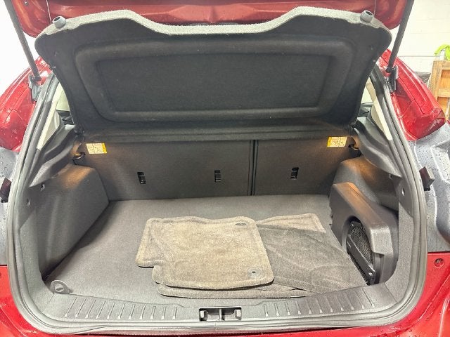 2014 Ford Focus Titanium W/ MOONROOF