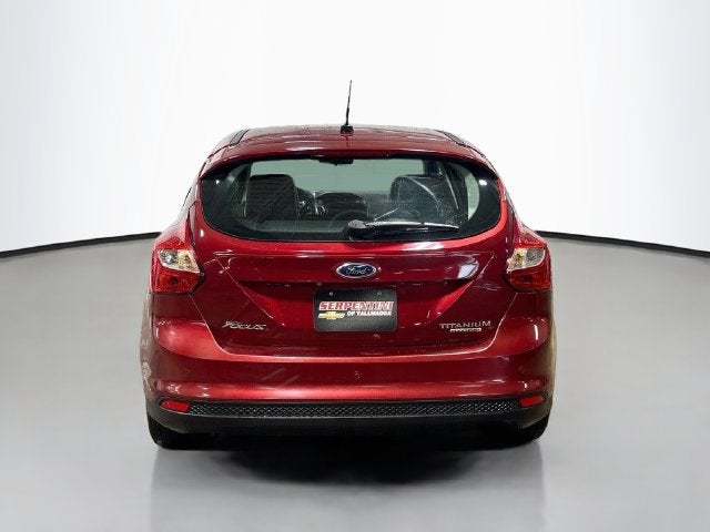 2014 Ford Focus Titanium W/ MOONROOF