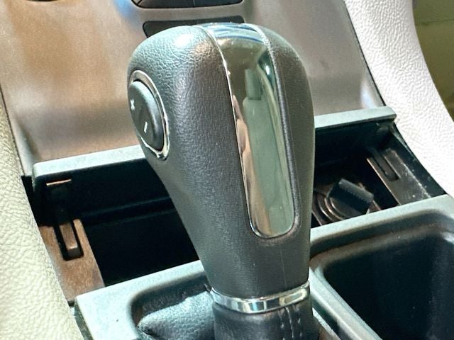 2017 Ford Taurus SE W/ BACKUP CAM