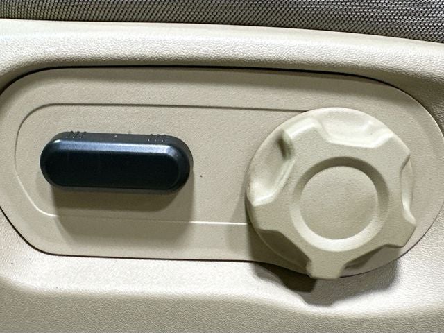 2017 Ford Taurus SE W/ BACKUP CAM