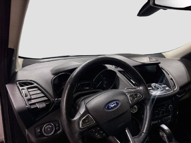 2019 Ford Escape Titanium W/ SUNROOF