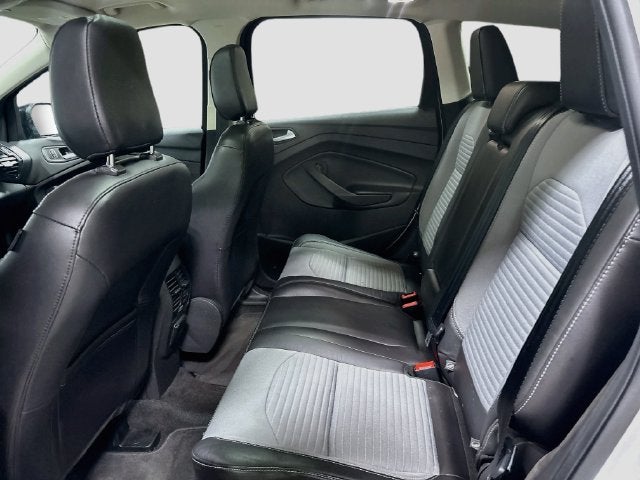 2019 Ford Escape Titanium W/ SUNROOF