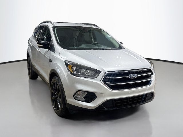 2019 Ford Escape Titanium W/ SUNROOF
