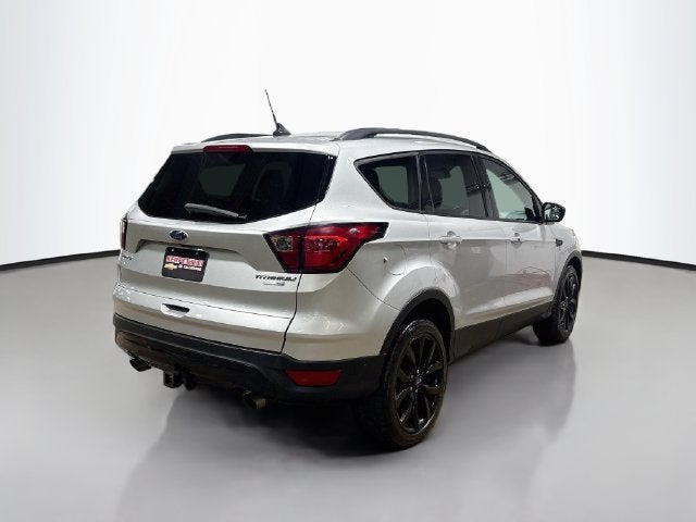 2019 Ford Escape Titanium W/ SUNROOF