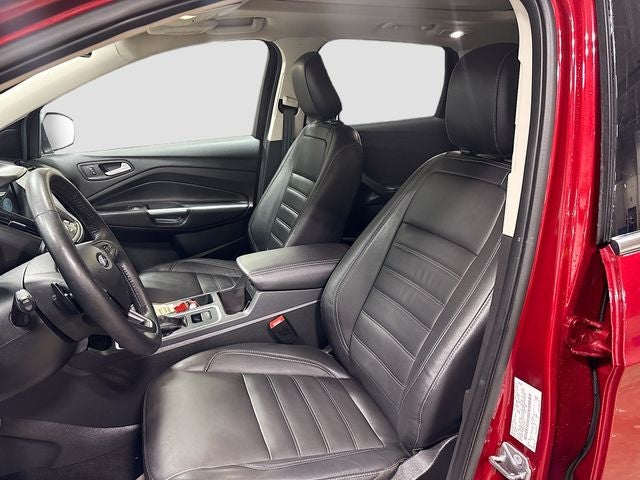 2018 Ford Escape Titanium W/ PANORAMIC SUNROOF