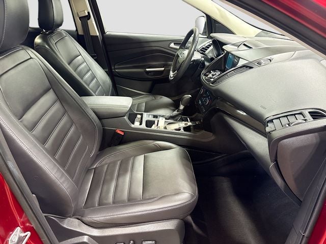 2018 Ford Escape Titanium W/ PANORAMIC SUNROOF