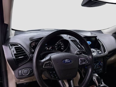 2019 Ford Escape Titanium W/ PANORAMIC SUNROOF