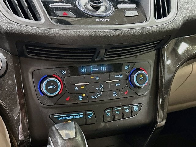 2019 Ford Escape Titanium W/ PANORAMIC SUNROOF