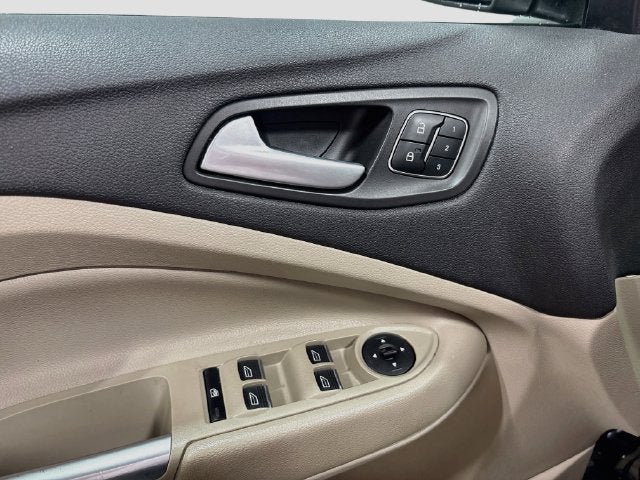 2019 Ford Escape Titanium W/ PANORAMIC SUNROOF
