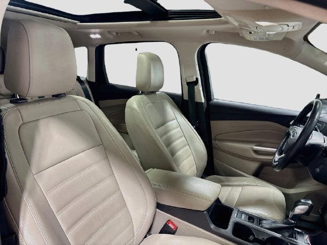 2019 Ford Escape Titanium W/ PANORAMIC SUNROOF