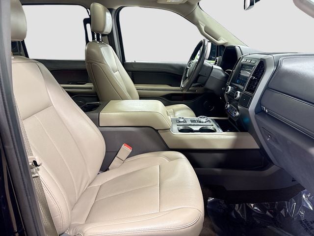 2019 Ford Expedition XLT W/ PANORAMIC SUNROOF