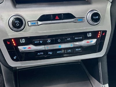 2021 Ford Explorer XLT CLEAN CARFAX!