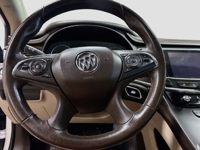 2017 Buick LaCrosse Essence W/ 29K MILES!!