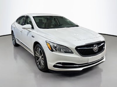 2017 Buick LaCrosse Essence W/ 29K MILES!!