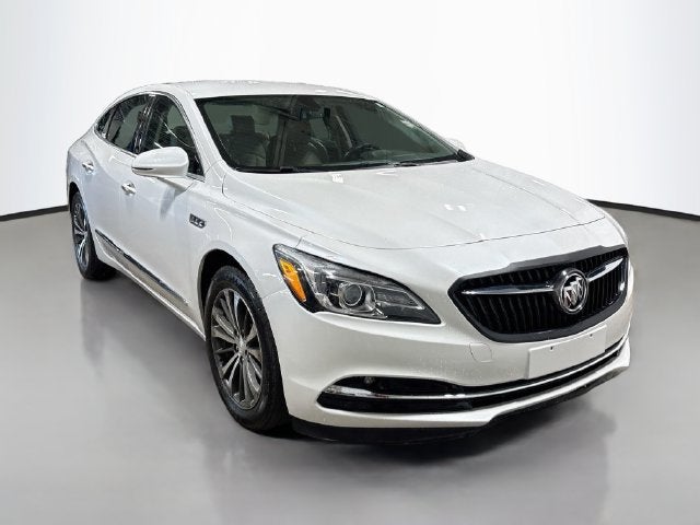 2017 Buick LaCrosse Essence W/ 29K MILES!!