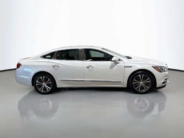 2017 Buick LaCrosse Essence W/ 29K MILES!!