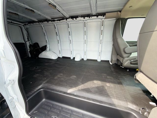 2025 Chevrolet Express 2500 Work Van Cargo