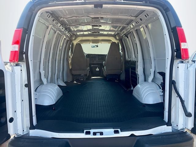 2025 Chevrolet Express 3500 Work Van Cargo