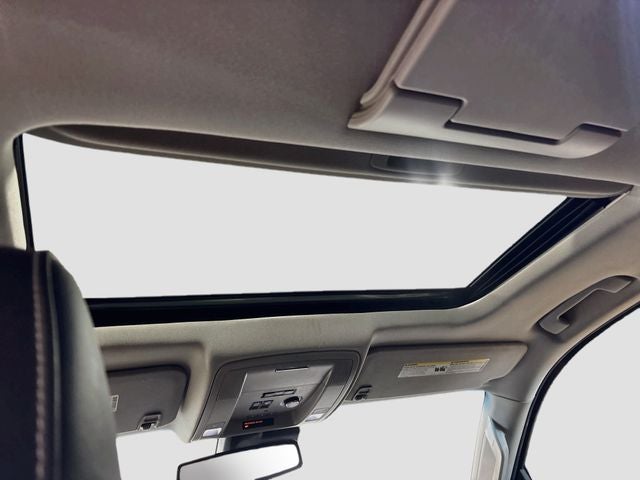 2016 GMC Yukon SLT W/ SUNROOF + REAR DVD