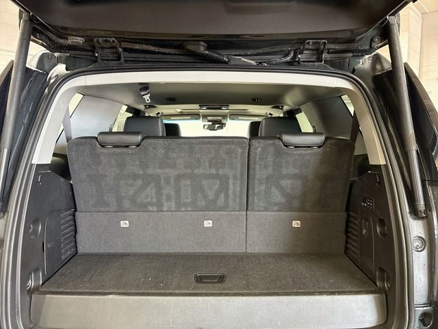 2016 GMC Yukon SLT W/ SUNROOF + REAR DVD