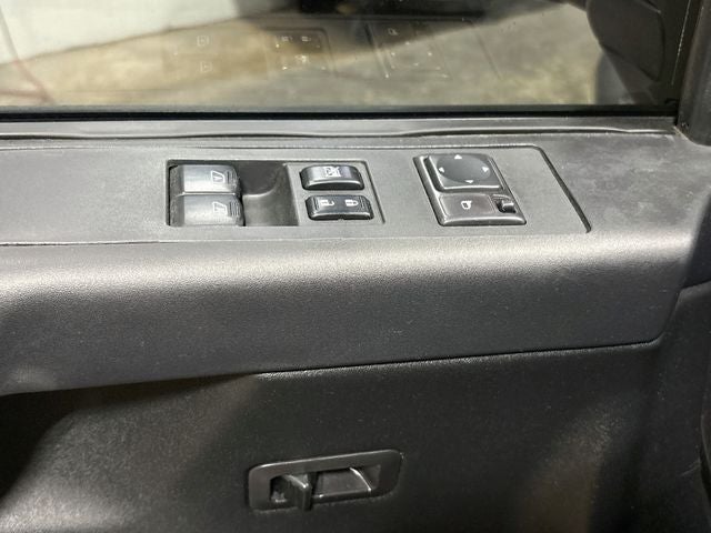 2014 Nissan Titan SV 4WD W/ CLEAN CARFAX
