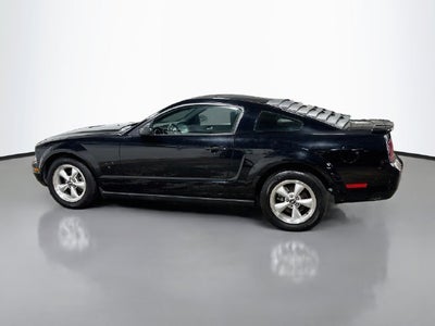 2007 Ford Mustang V6 Deluxe W/ CLEAN CARFAX