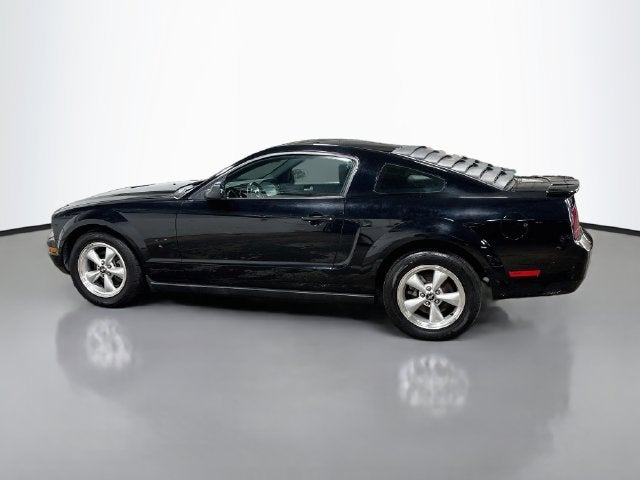 2007 Ford Mustang V6 Deluxe W/ CLEAN CARFAX