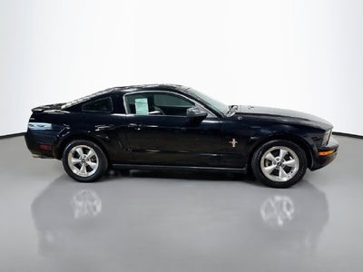 2007 Ford Mustang V6 Deluxe W/ CLEAN CARFAX