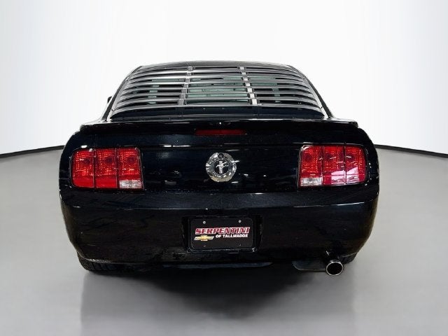 2007 Ford Mustang V6 Deluxe W/ CLEAN CARFAX