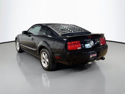 2007 Ford Mustang V6 Deluxe W/ CLEAN CARFAX