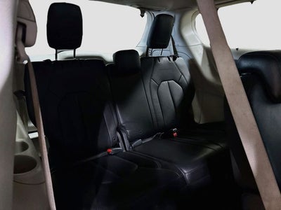 2019 Chrysler Pacifica Touring L 8 PASSENGER
