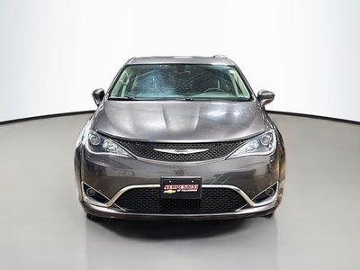 2019 Chrysler Pacifica Touring L 8 PASSENGER