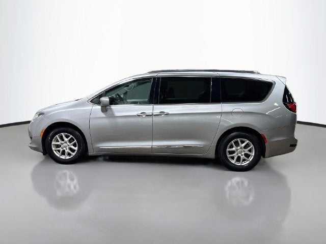 2020 Chrysler Pacifica Touring L CLEAN CARFAX!