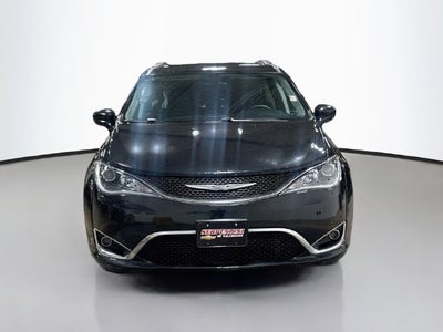 2017 Chrysler Pacifica Touring L CLEAN CARFAX!
